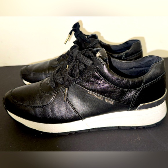 Michael Kors Trainers - Picture 3 of 4